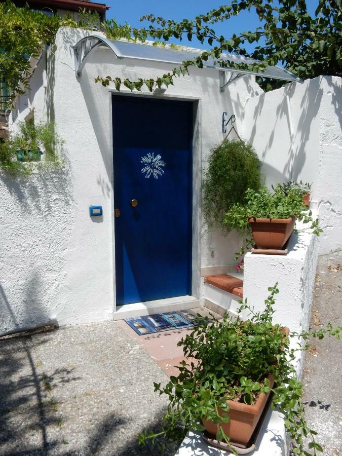 La Casetta Blu Appartement Torre del Greco Buitenkant foto
